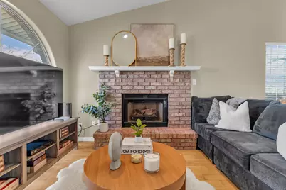 6993 S 1620 E, Cottonwood Heights, UT 84121 - Photo 5