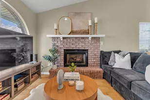 6993 S 1620 E, Cottonwood Heights, UT 84121 - Photo 5