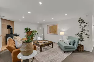 6993 S 1620 E, Cottonwood Heights, UT 84121 - Photo 25