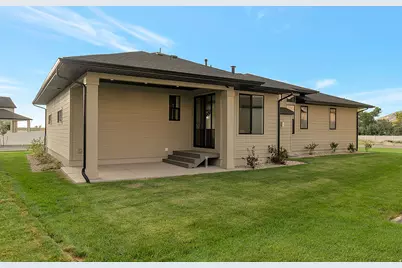 581 W Summerhill Ln N, Centerville, UT 84014 - Photo 29