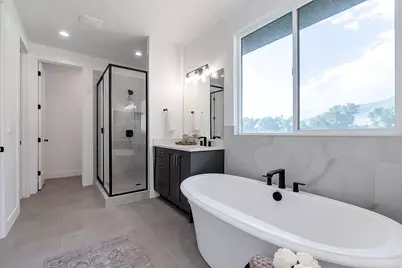 581 W Summerhill Ln N, Centerville, UT 84014 - Photo 15