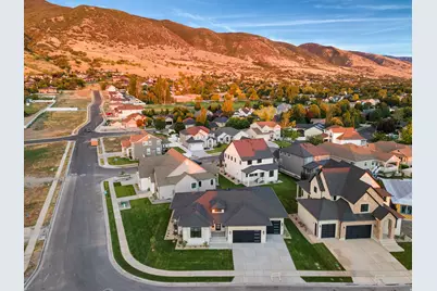581 W Summerhill Ln N, Centerville, UT 84014 - Photo 33
