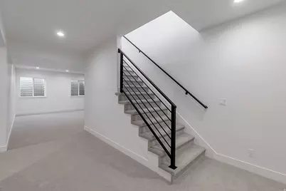 581 W Summerhill Ln N, Centerville, UT 84014 - Photo 19