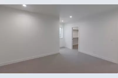 581 W Summerhill Ln N, Centerville, UT 84014 - Photo 25