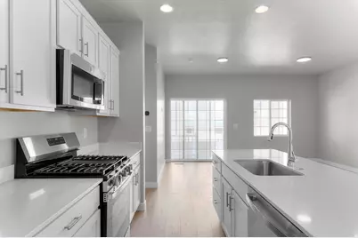 8861 S Smoky Hollow Rd, West Jordan, UT 84081 - Photo 11