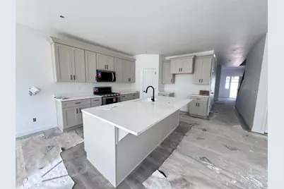 938 W Motor Vu Dr #208, Riverdale, UT 84405 - Photo 5