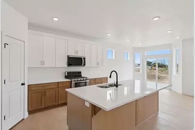 938 W Motor Vu Dr #208, Riverdale, UT 84405 - Photo 9