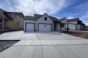 938 W Motor Vu Dr, Riverdale, UT 84405 - Photo 1