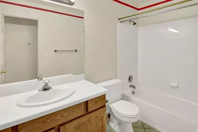 5366 W Stony Brook Cir S, Salt Lake City, UT 84118 - Photo 15