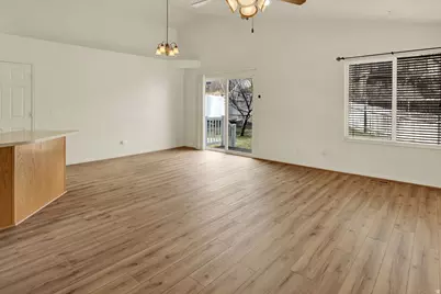 5366 W Stony Brook Cir S, Salt Lake City, UT 84118 - Photo 3