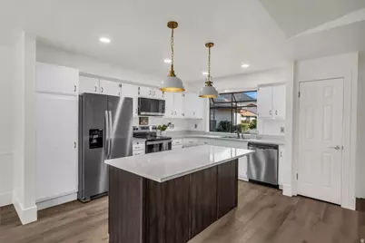 545 S Valley Dr #15, Saint George, UT 84770 - Photo 9