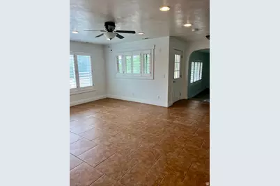 185 E South Weber Dr, South Weber, UT 84405 - Photo 11