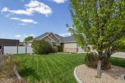 1587 E Smithfield Dr, Eagle Mountain, UT 84005 - Photo 55
