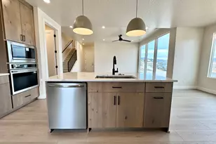 1023 N Falcon Ridge View, Hurricane, UT 84737 - Photo 15