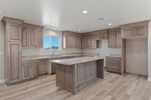 575 N Deer Meadow Dr, Oak City, UT 84649 - Photo 5