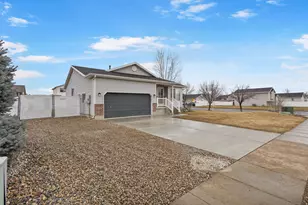 1337 W 2050 N, Clinton, UT 84015 - Photo 3