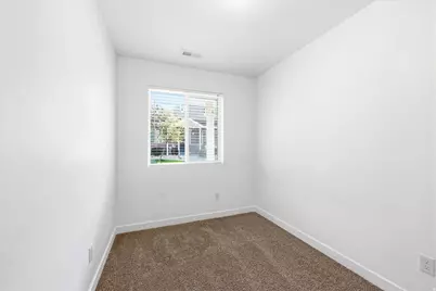 266 N 725 E, Vineyard, UT 84059 - Photo 11