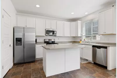 3043 S Willow Creek Dr, Saratoga Springs, UT 84045 - Photo 11