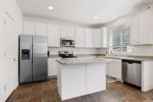 3043 S Willow Creek Dr, Saratoga Springs, UT 84045 - Photo 11