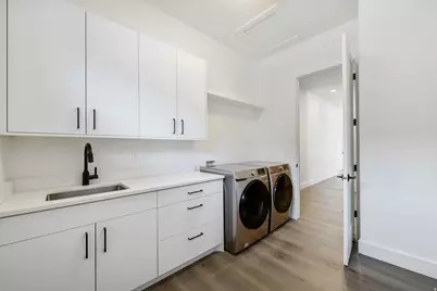 657 E Vandalay Ln S, Draper, UT 84020 - Photo 21