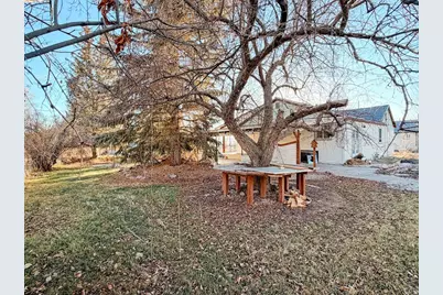 327 E 300 S, Gunnison, UT 84634 - Photo 27