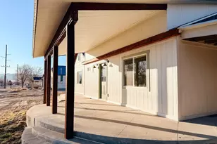 327 E 300 S, Gunnison, UT 84634 - Photo 23