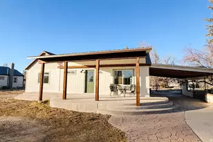 327 E 300 S, Gunnison, UT 84634 - Photo 19