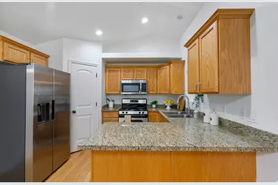 3821 E Rock Creek Rd #9, Eagle Mountain, UT 84005 - Photo 7