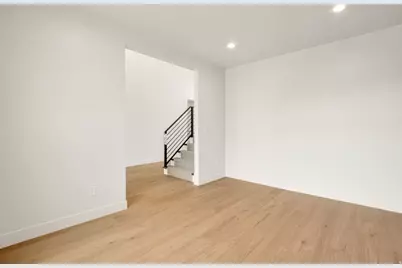 1566 W Pheasant Meadow Dr, Kaysville, UT 84037 - Photo 5