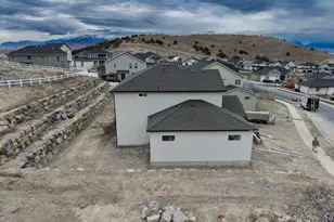 3605 E Lakota Dr, Eagle Mountain, UT 84005 - Photo 3