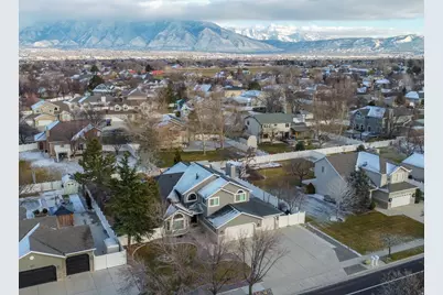 9943 S 3200 W, South Jordan, UT 84095 - Photo 43