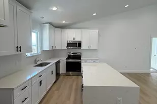 2317 E Marigold Dr, Eagle Mountain, UT 84005 - Photo 3