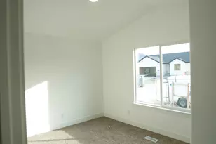 2317 E Marigold Dr, Eagle Mountain, UT 84005 - Photo 15