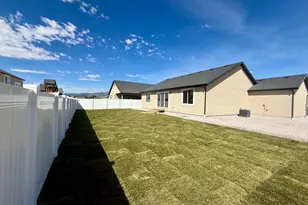 2288 E Sego Liliy Dr, Eagle Mountain, UT 84005 - Photo 15