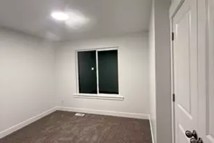 2288 E Sego Liliy Dr, Eagle Mountain, UT 84005 - Photo 15