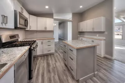 55 E Mount Peale Dr, Moab, UT 84532 - Photo 17