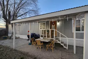 8812 S Stratford Cir, Sandy, UT 84070 - Photo 3