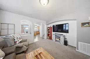 1138 N Kensington Dr, North Salt Lake, UT 84054 - Photo 9