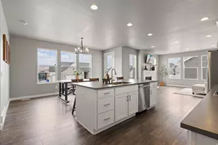 1325 E Desert Peak, Eagle Mountain, UT 84005 - Photo 13