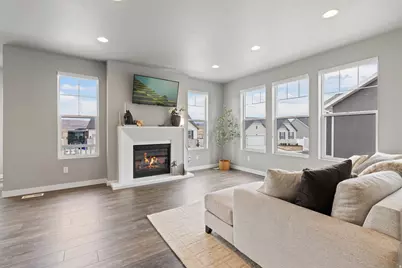 1325 E Desert Peak, Eagle Mountain, UT 84005 - Photo 7