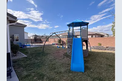 429 E Treasure Rd, Washington, UT 84780 - Photo 29