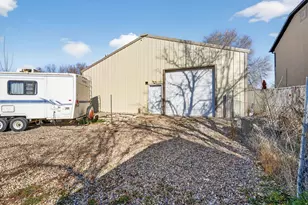 911 S 1500 E, Clearfield, UT 84015 - Photo 27