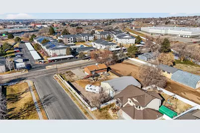 911 S 1500 E, Clearfield, UT 84015 - Photo 31