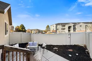 214 W Crescent View Ln N, Tooele, UT 84074 - Photo 15