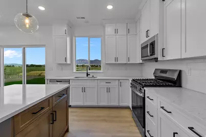 672 N 600 W, Tremonton, UT 84337 - Photo 11