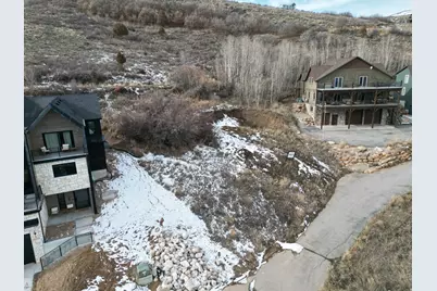 697 N Lochwood Dr #90, Garden City, UT 84028 - Photo 11