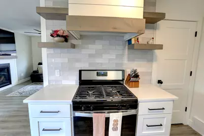 1350 N Main St, Mapleton, UT 84664 - Photo 9