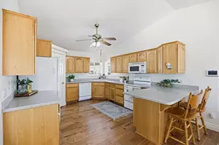 180 N 1100 St E, Washington, UT 84780 - Photo 9