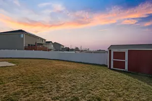 589 W 25 N, Clearfield, UT 84015 - Photo 21