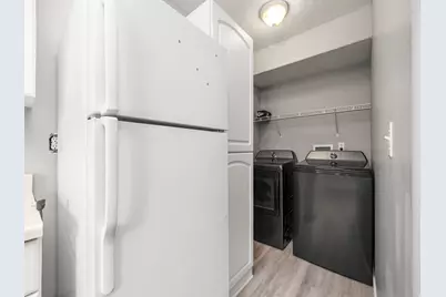 369 N Main St E #2, Orem, UT 84057 - Photo 9